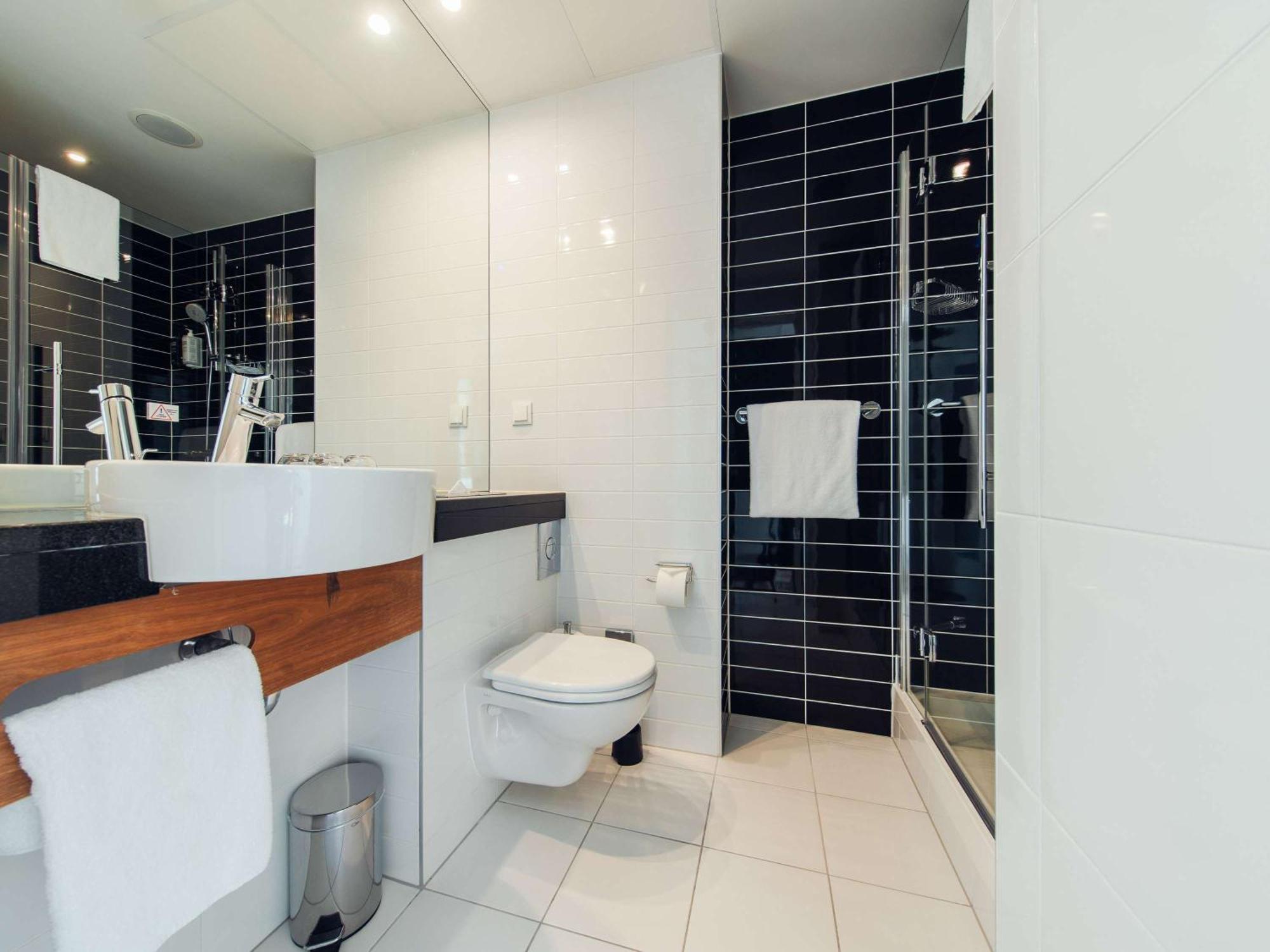Ibis Styles Airport Hotel Warschau